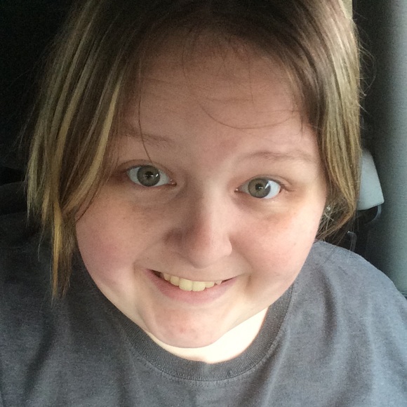 Meet your Posher, Amber - Picture 1 of 1